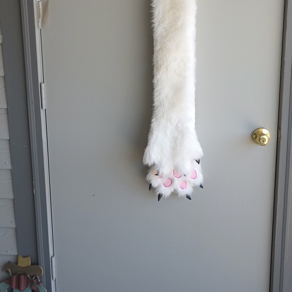 Scarf W/Pockets - Picture 5 of 10